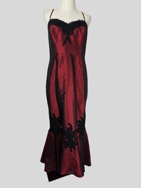 Rose Taft VTG Y2K Vamp Whimsigoth Silk Maxi Dress Burgundy Lace Appliqué Mermaid